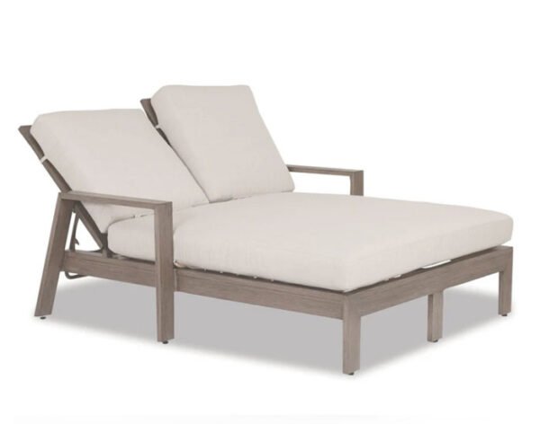 outdoor double chaise