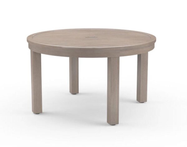 outdoor round table